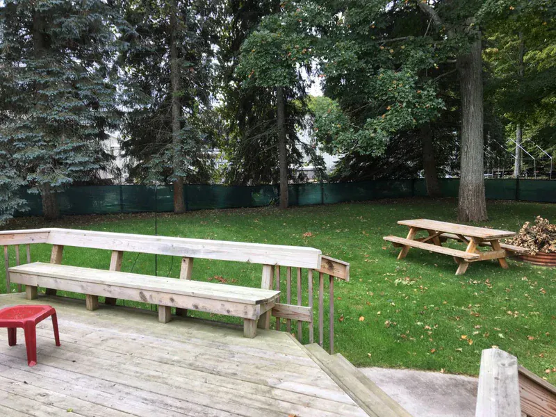 Riverview Cottage deck and patio overlooking the Clam River